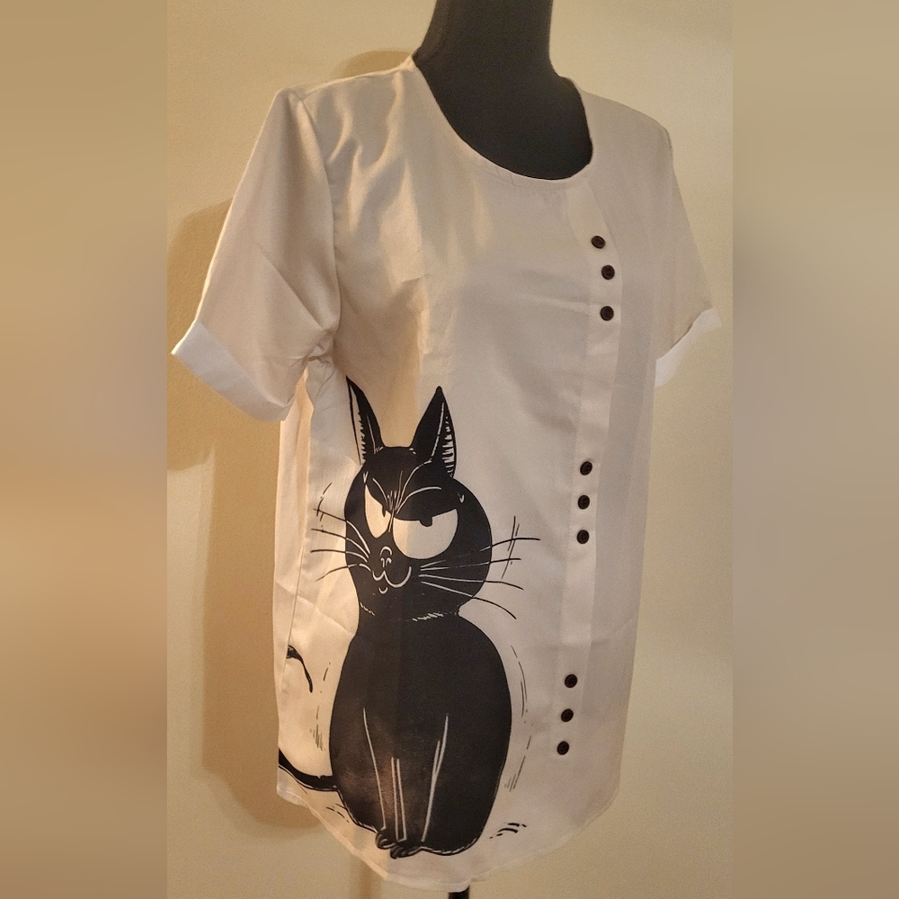 Adorable Cat‎ Lady Blouse In Beige w/Black Kitty Cat Print (Size M)